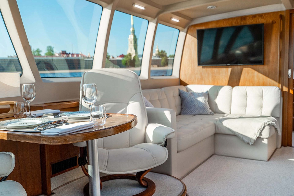 Аренда luxury tender Chudo Lodka в Санкт-Петербурге